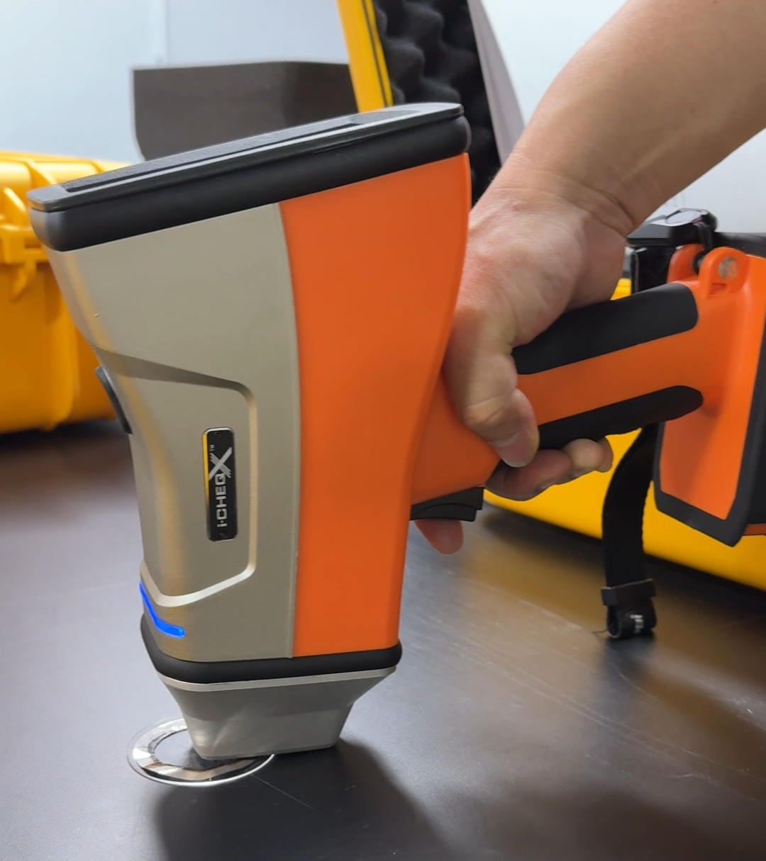 艾克手持式光譜儀：鈀金檢測“精準(zhǔn)利器”，賦能多行業(yè)